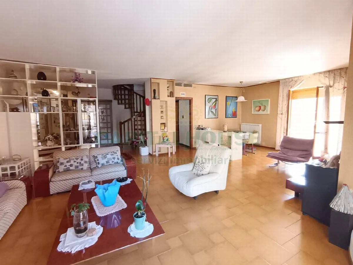 Duplex in vendita a Caserta, Caserta 2 (Cerasola) - foto 1