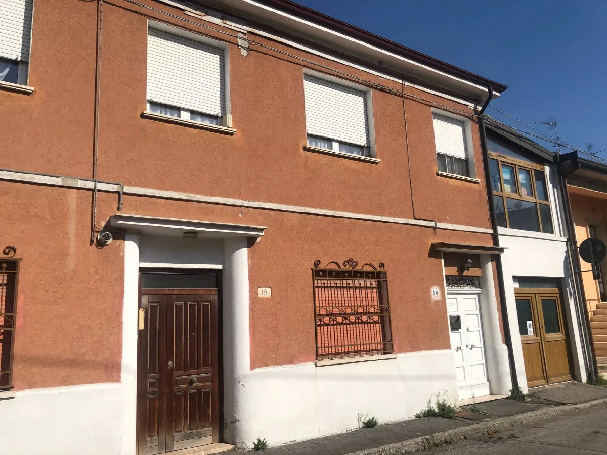 appartamento in bifamiliare in vendita a Ferrara, Via Bologna - foto 1