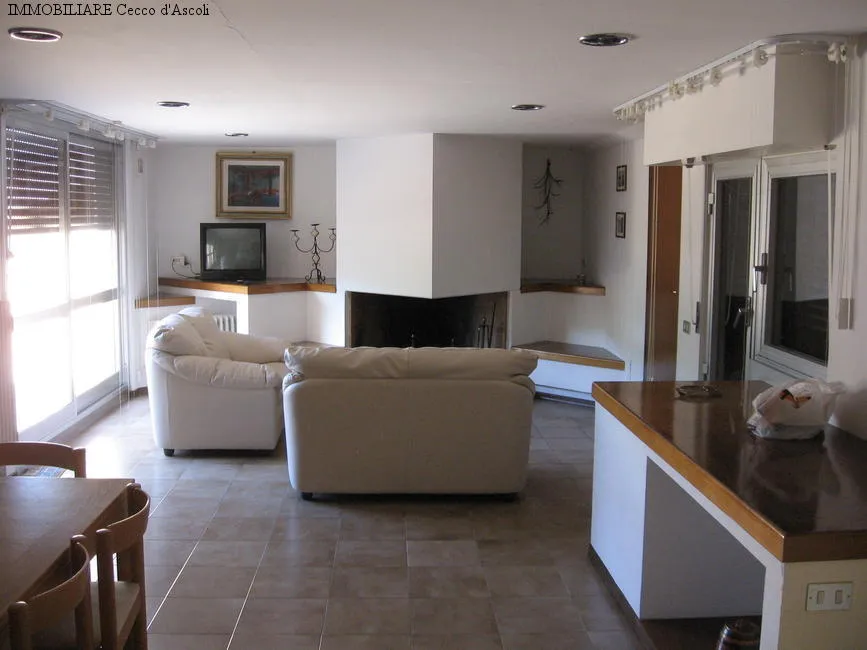 Appartamento con terrazzo in vendita a Ascoli Piceno, Porta Maggiore - foto 2