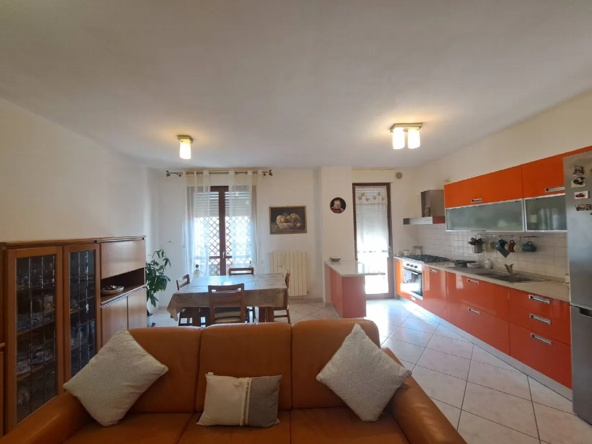 APPARTAMENTO CON GARAGE in vendita a Folignano, Villa Pigna - foto 2