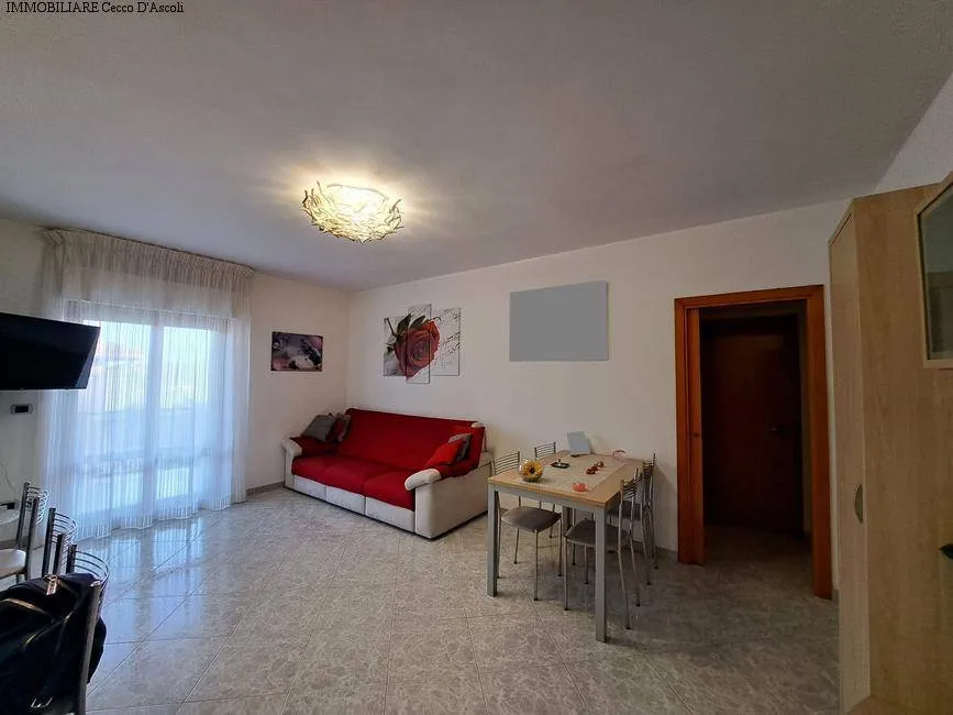Appartamento con terrazzo in vendita a Ascoli Piceno, Poggio di Bretta - foto 2