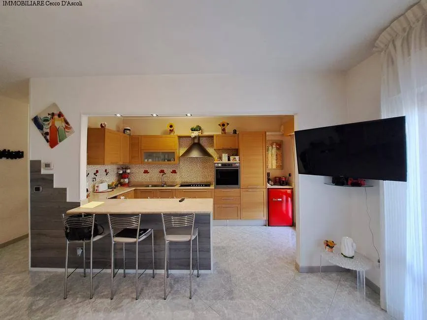 Appartamento con terrazzo in vendita a Ascoli Piceno, Poggio di Bretta - foto 8