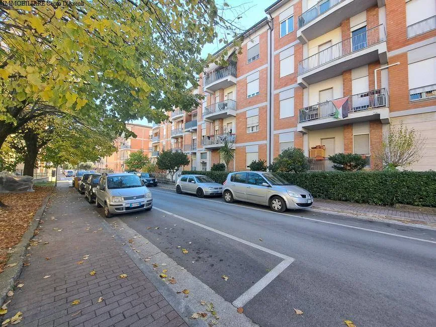 Appartamento in vendita a Ascoli Piceno, Borgo Solestà - foto 1