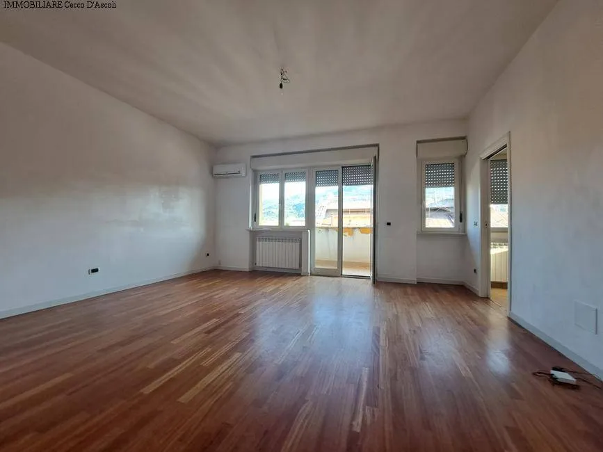 Appartamento in vendita a Ascoli Piceno, Campo Parignano - foto 2