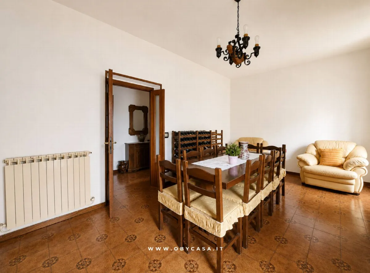 Appartamento 5 locali in vendita a Sutri - foto 2