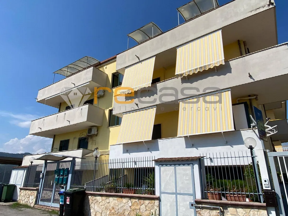 Appartamento in vendita a Montecorvino Rovella, Macchia - foto 1