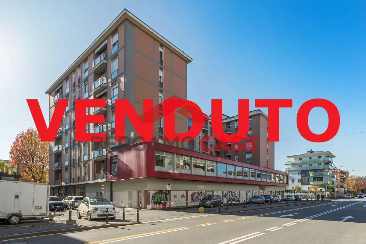 Quadrilocale in vendita a Bergamo, Centrale - foto 1