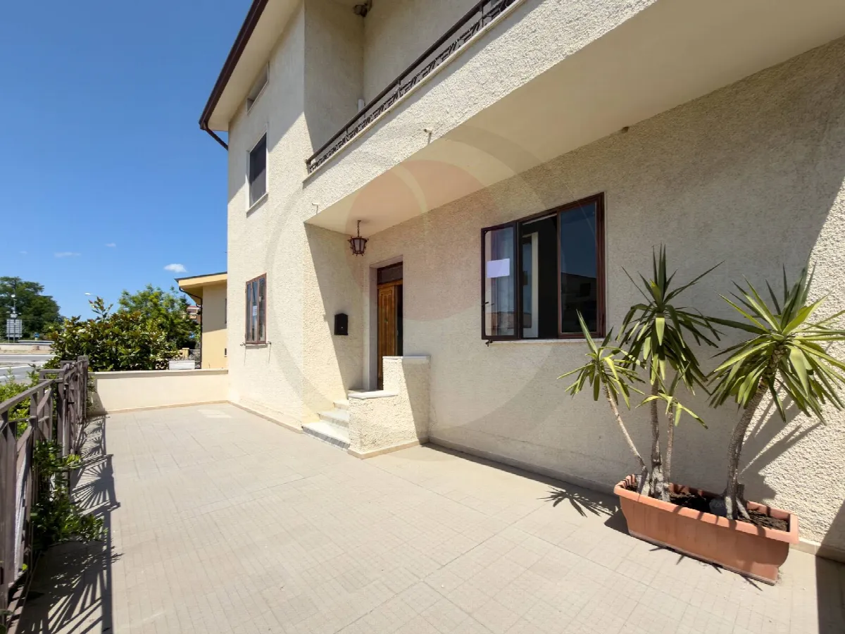 Appartamento con ingresso indipendente in vendita a Castel Frentano - foto 6