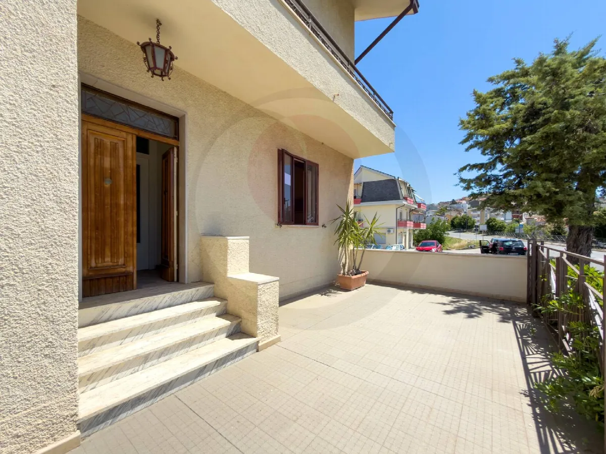 Appartamento con ingresso indipendente in vendita a Castel Frentano - foto 7