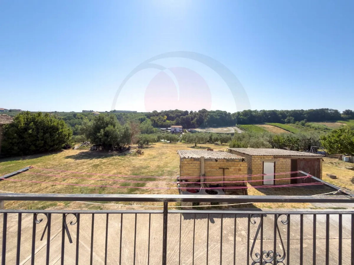 Appartamento con ingresso indipendente in vendita a Lanciano - foto 9