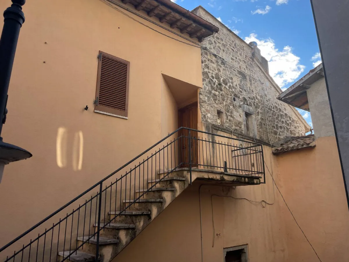 Appartamento indipendente in vendita a Cerreto di Spoleto, Triponzo - foto 4