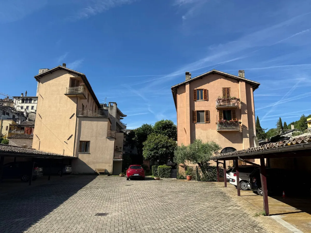 Appartamento in vendita a Spoleto, Spoleto - Centro - foto 1