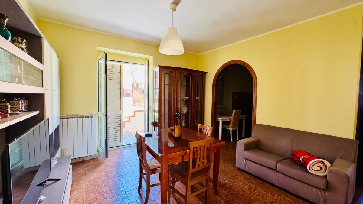 appartamento con terrazzo  in vendita a Ceppaloni - foto 1