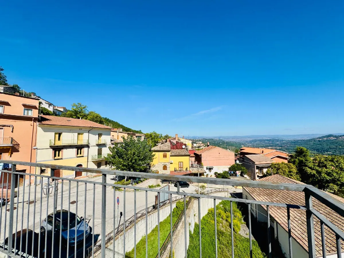 appartamento con terrazzo  in vendita a Ceppaloni - foto 8