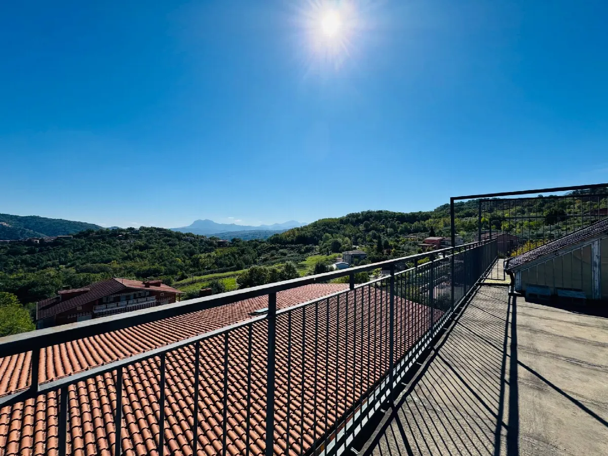 appartamento con terrazzo  in vendita a Ceppaloni - foto 9