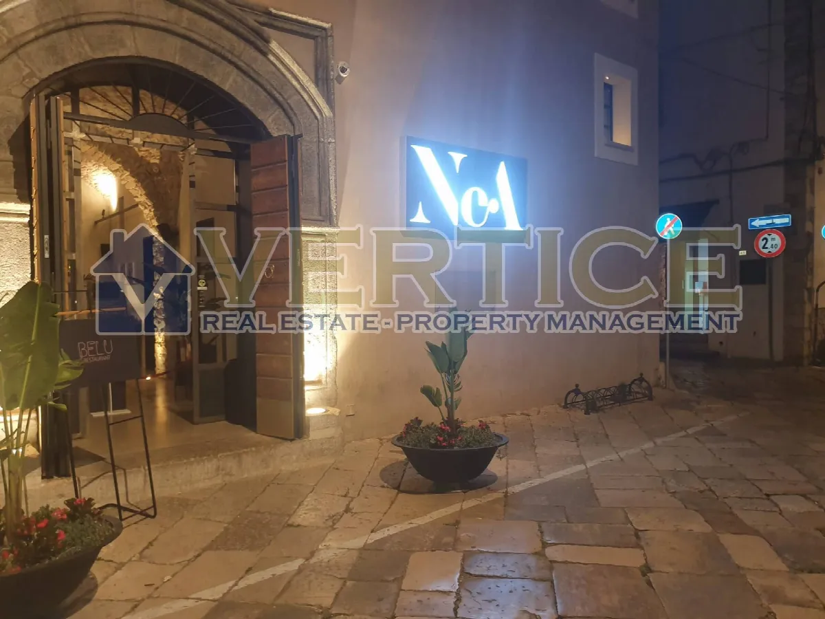 Palazzo in affitto/vendita a Fondi, Centro storico - foto 1