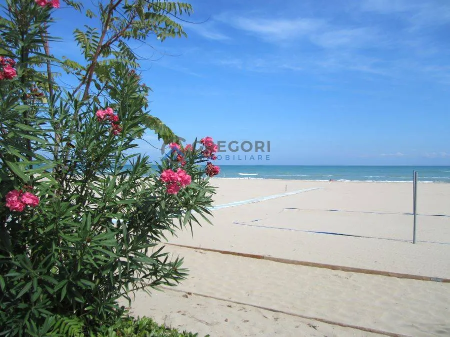 Appartamento in vendita a Alba Adriatica, Zona Mare - foto 4
