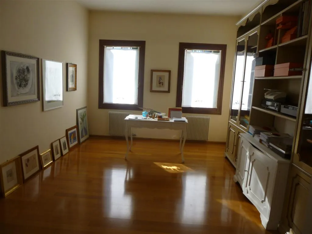 APPARTAMENTO in vendita a Treviso, CENTRO STORICO - foto 5