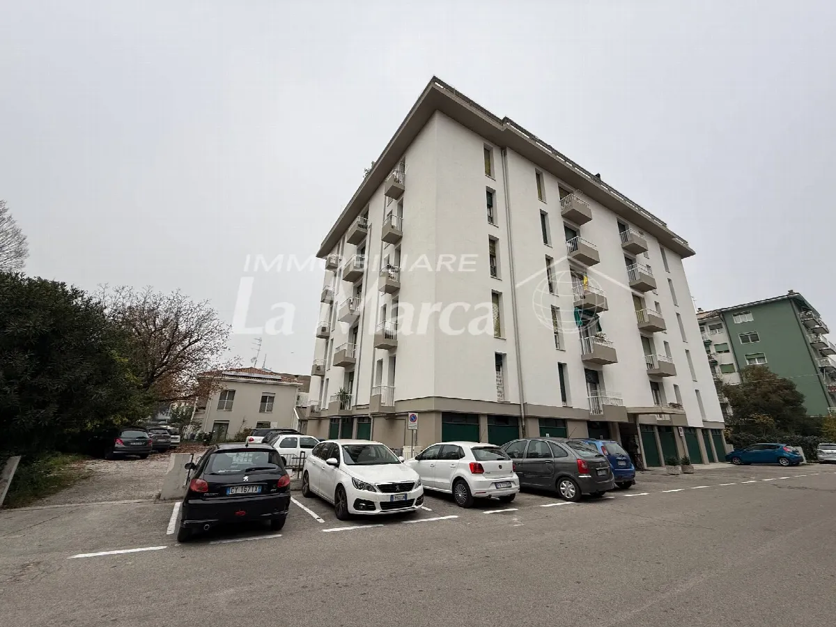 APPARTAMENTO in vendita a Treviso, FUORI MURA - foto 2
