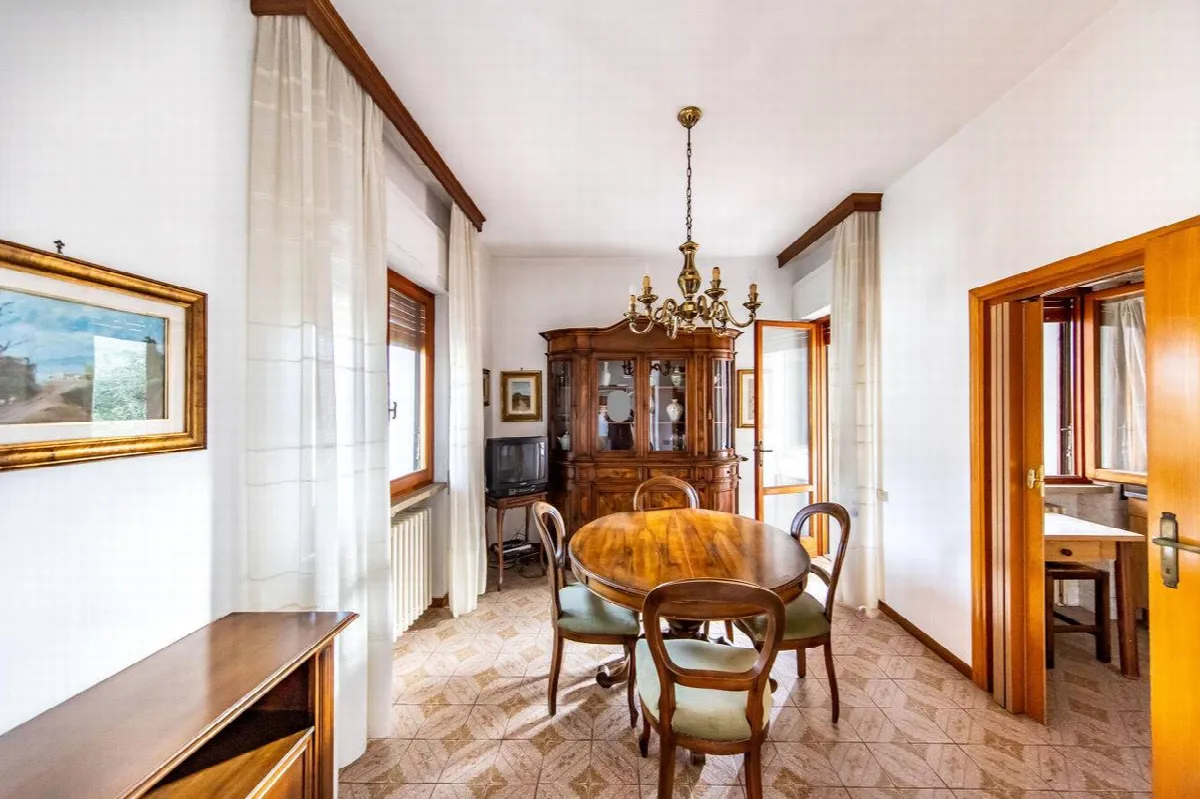 Appartamento in villa con giardino privato in vendita a Pescia - foto 1