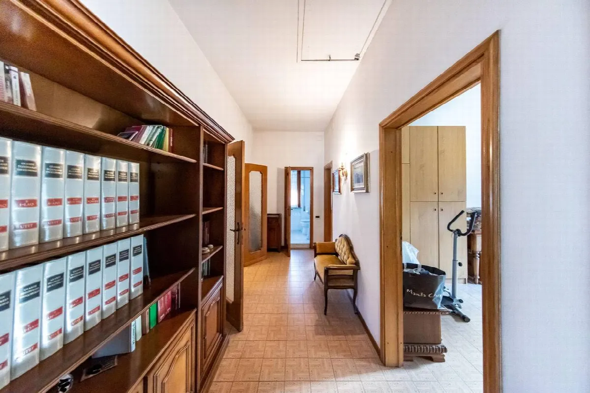 Appartamento in villa con giardino privato in vendita a Pescia - foto 3