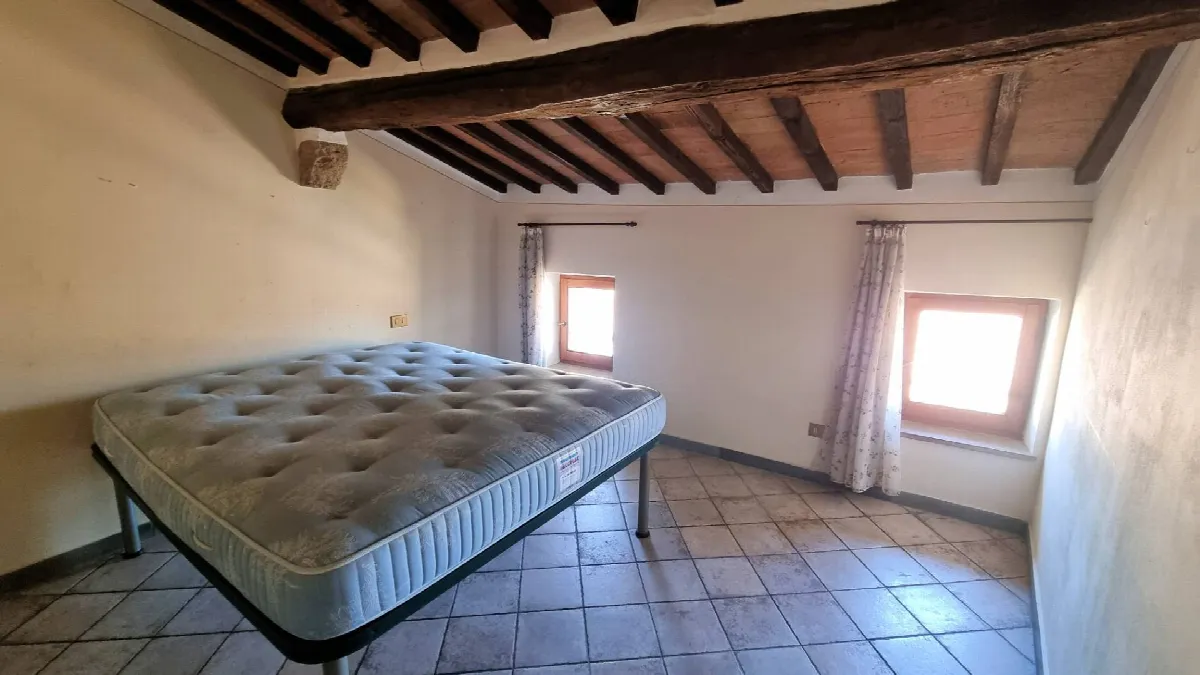 Appartamento in palazzo storico in vendita a Volterra - foto 4