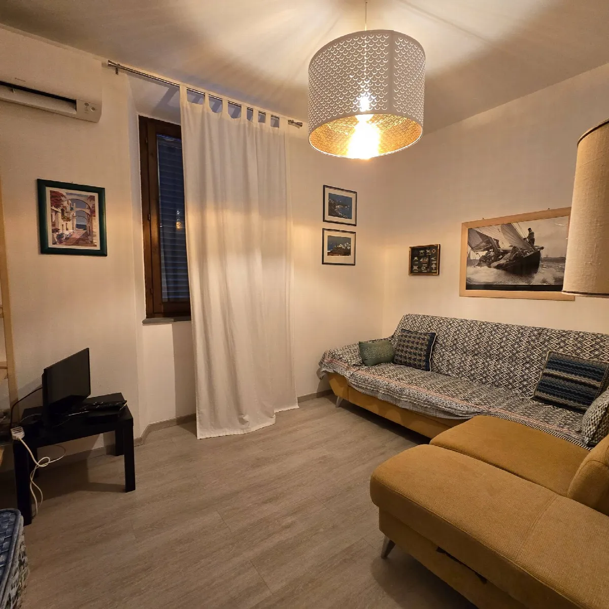Appartamento al piano primo a pochi passi dal mare in vendita a Follonica - foto 2