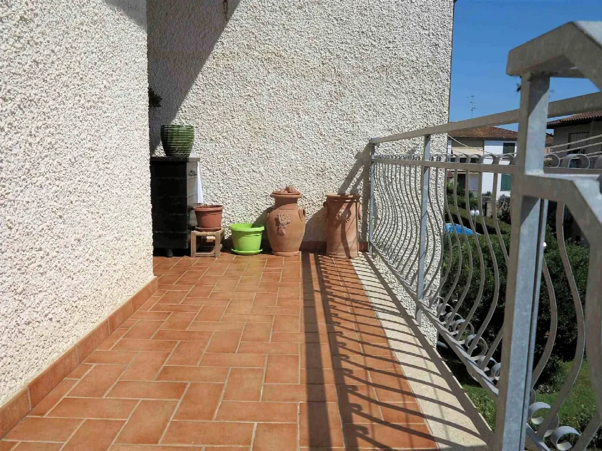 Appartamento in villetta singola al piano primo con giardino garage e taverna al piano terra in vendita a Roccastrada, Ribolla - foto 8