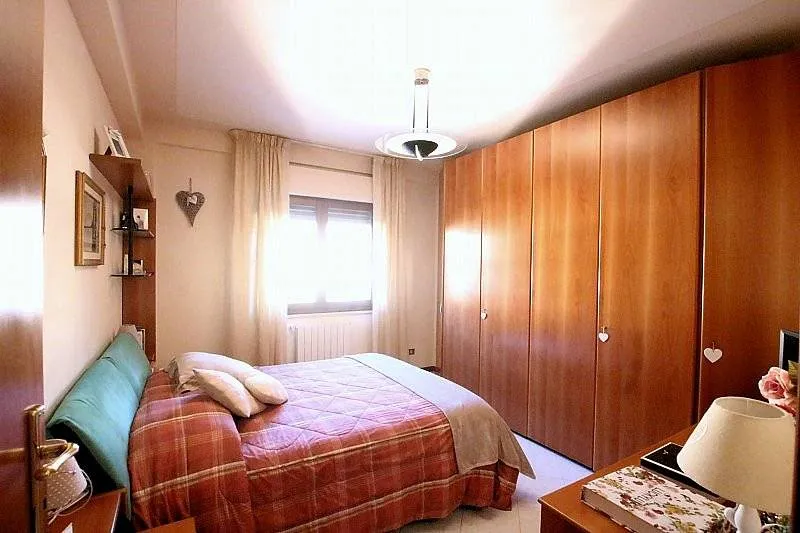 Appartamento luminoso con terrazze  garage e vista mare in vendita a Volterra - foto 5