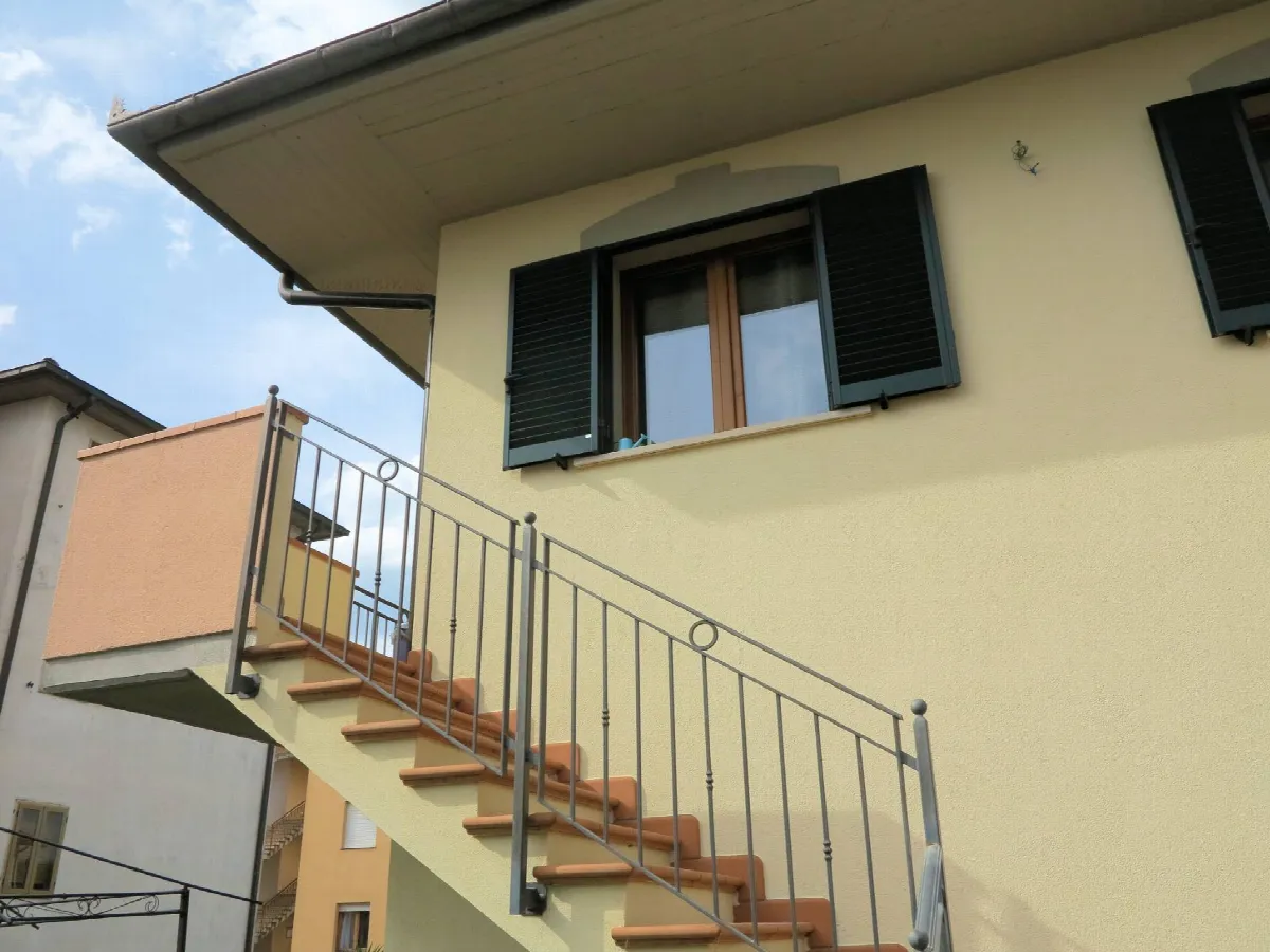 Appartamento al piano primo con giardino in vendita a Roccastrada, Ribolla - foto 3