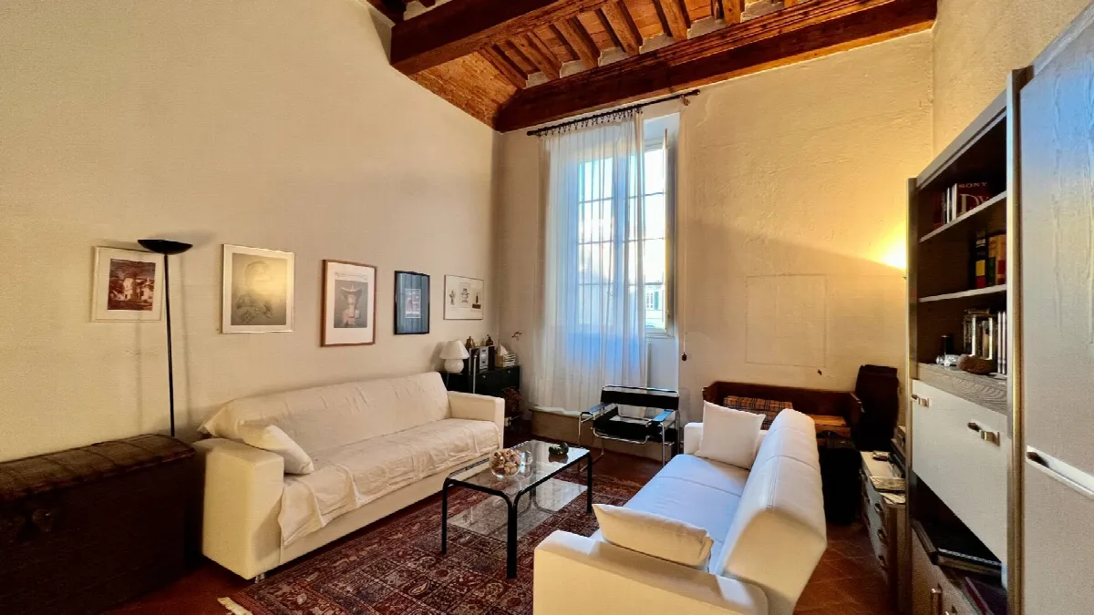 Appartamento di ampia superficie in centro storico in vendita a Lucca, Centro storico - foto 3