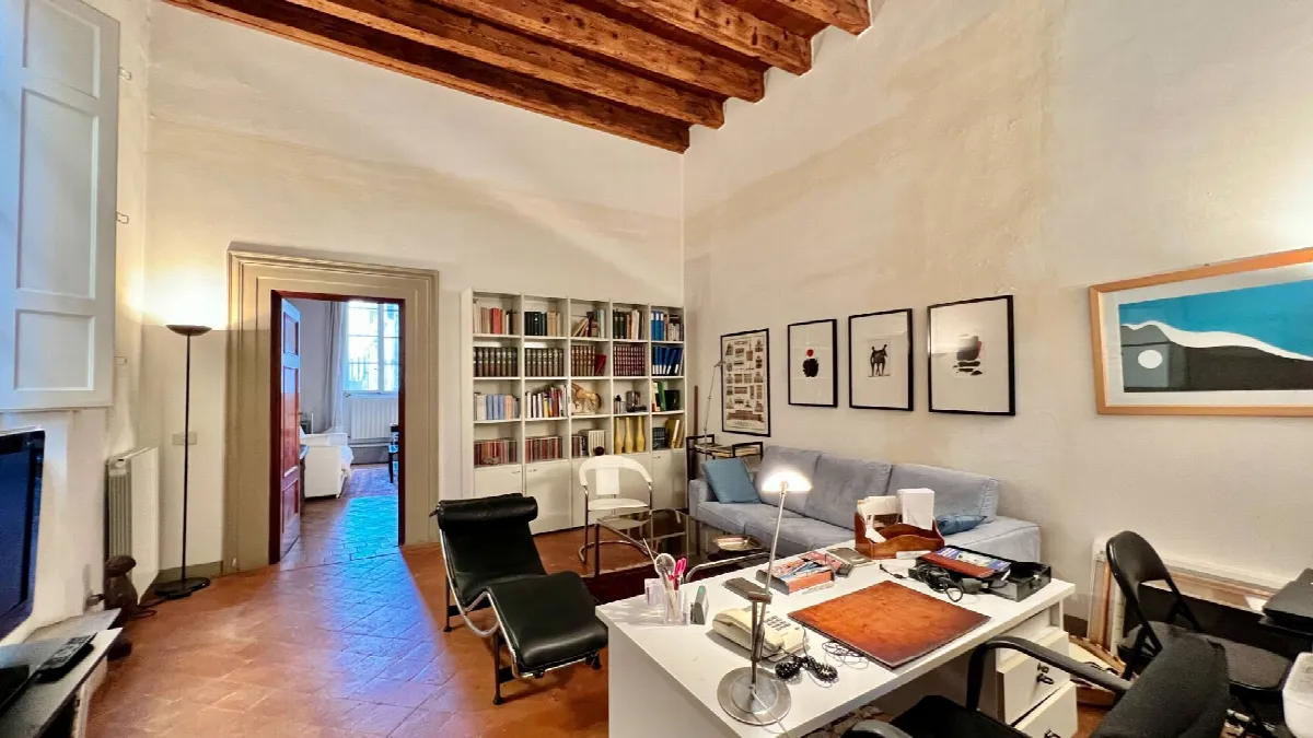 Appartamento di ampia superficie in centro storico in vendita a Lucca, Centro storico - foto 5
