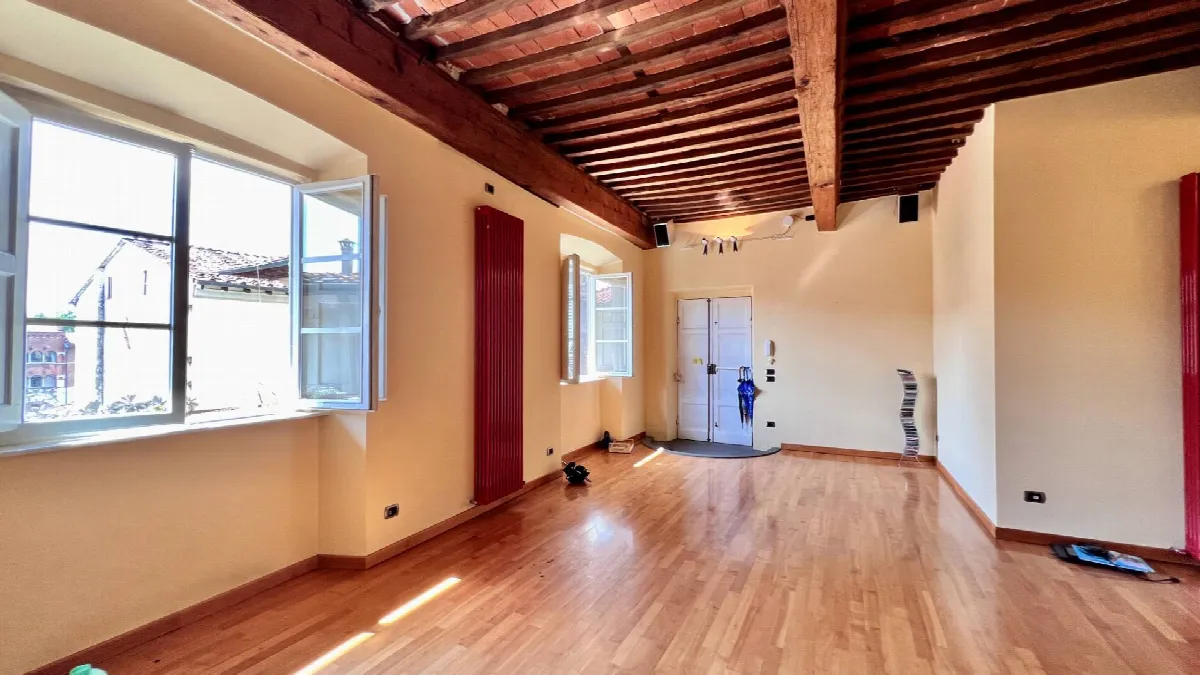 Appartamento in centro storico in vendita a Lucca, Centro storico - foto 10