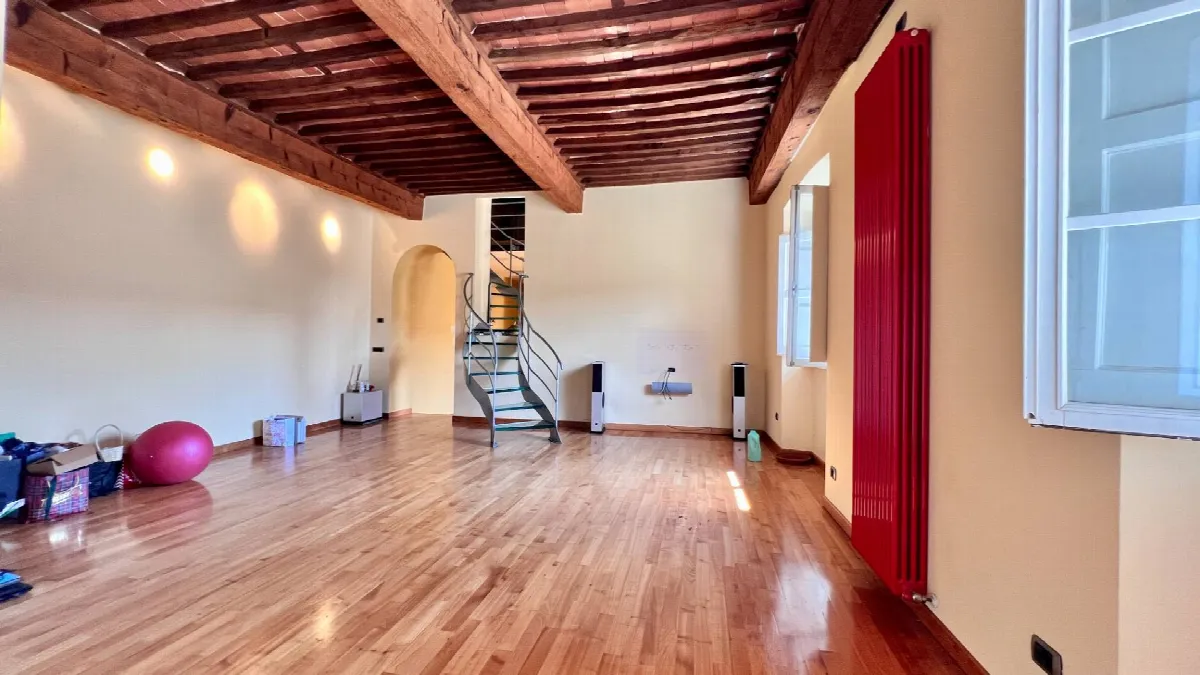 Appartamento in centro storico in vendita a Lucca, Centro storico - foto 9