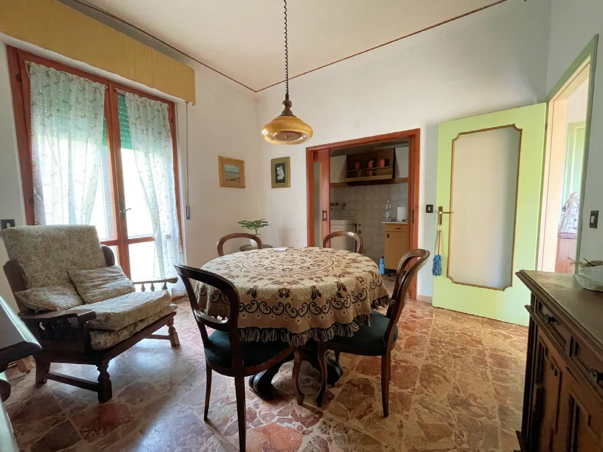 Appartamento al piano primo con giardino in vendita a Volterra - foto 2