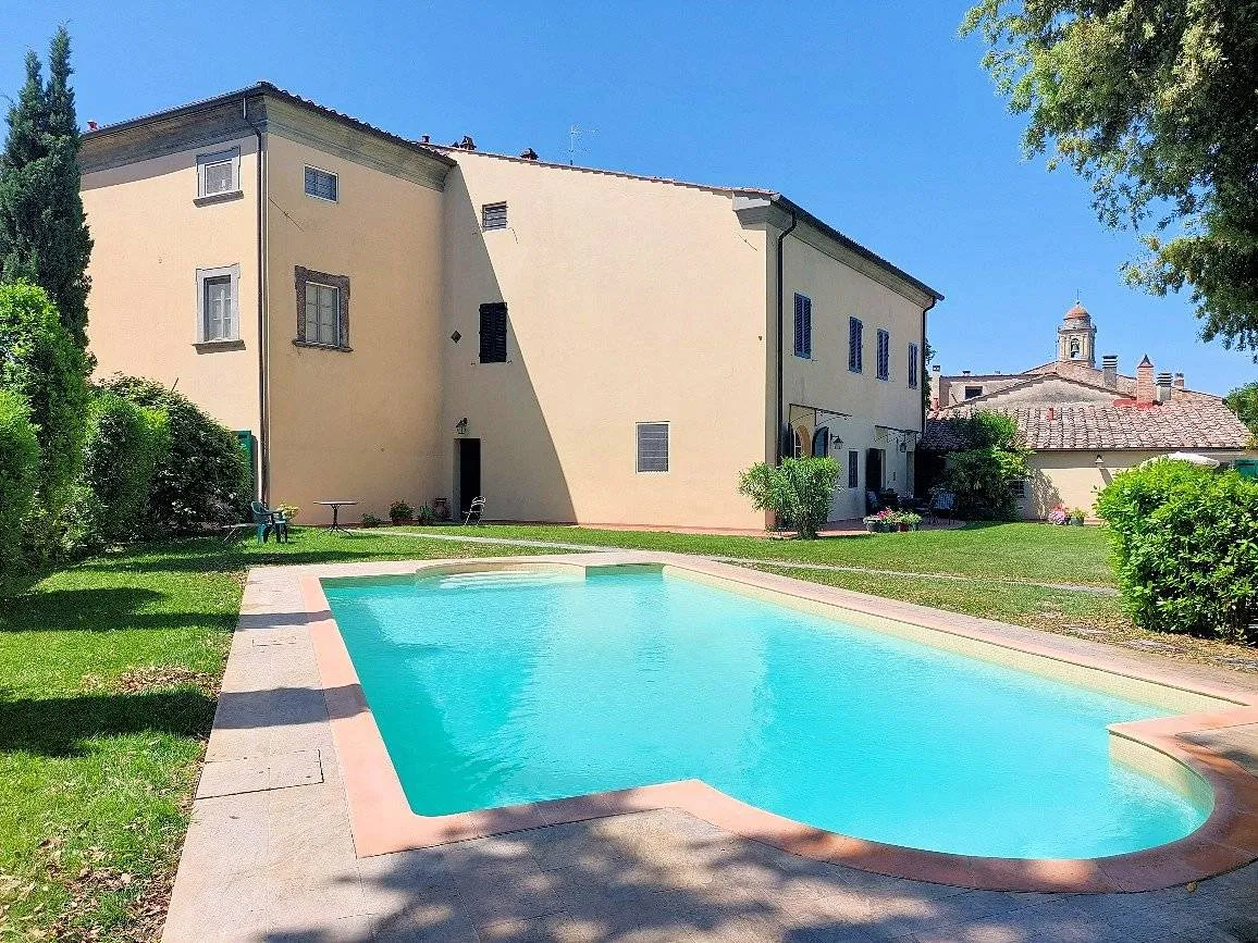 Appartamento al piano secondo di complesso residenziale con piscina in vendita a Terricciola, Soiana - foto 1