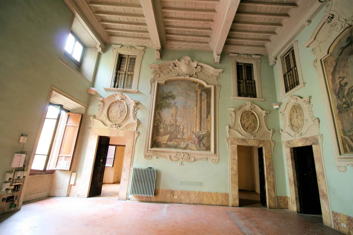 Appartamento di ampia superficie con salone affrescato in vendita a Pistoia, Centro storico - foto 5