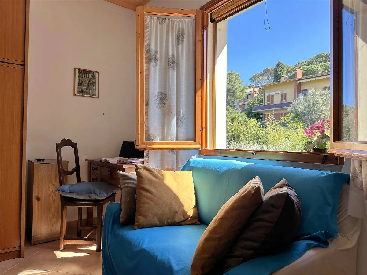 Appartamento con giardino privato posto al piano primo di villetta libera su quattro lati in vendita a Scarlino, Puntone - foto 9