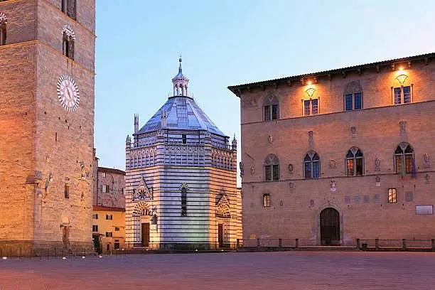 Appartamento signorile di ampia superficie in centro città con ascensore in vendita a Pistoia, Centrale - foto 5