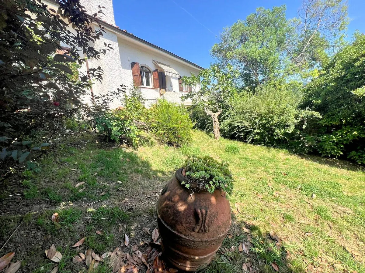 Porzione di villa al piano primo con ampia terrazza in vendita a Camaiore, Capezzano Pianore - foto 4