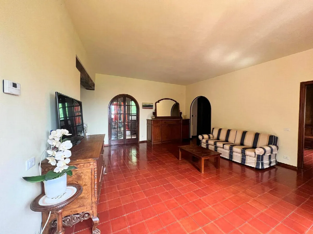 Porzione di villa al piano primo con ampia terrazza in vendita a Camaiore, Capezzano Pianore - foto 9