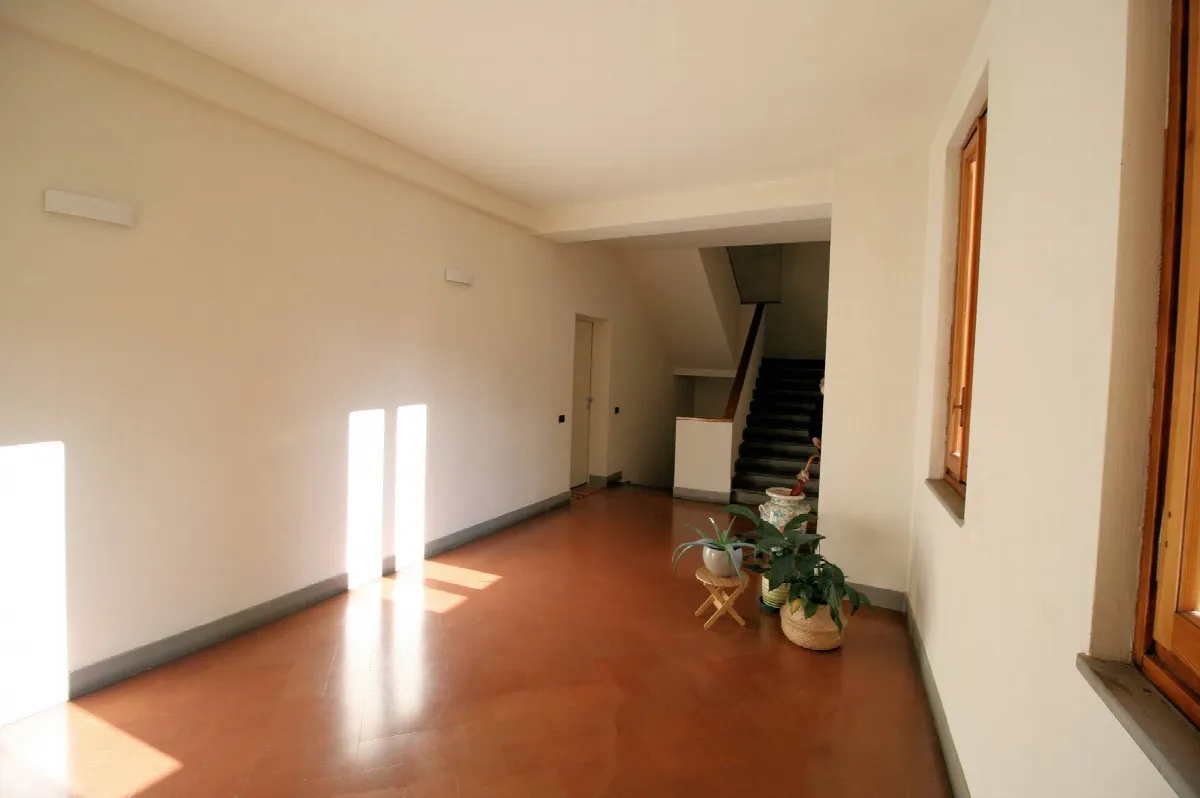 Appartamento al piano secondo con ascensore in centro storico in vendita a Pistoia, Centro storico - foto 10