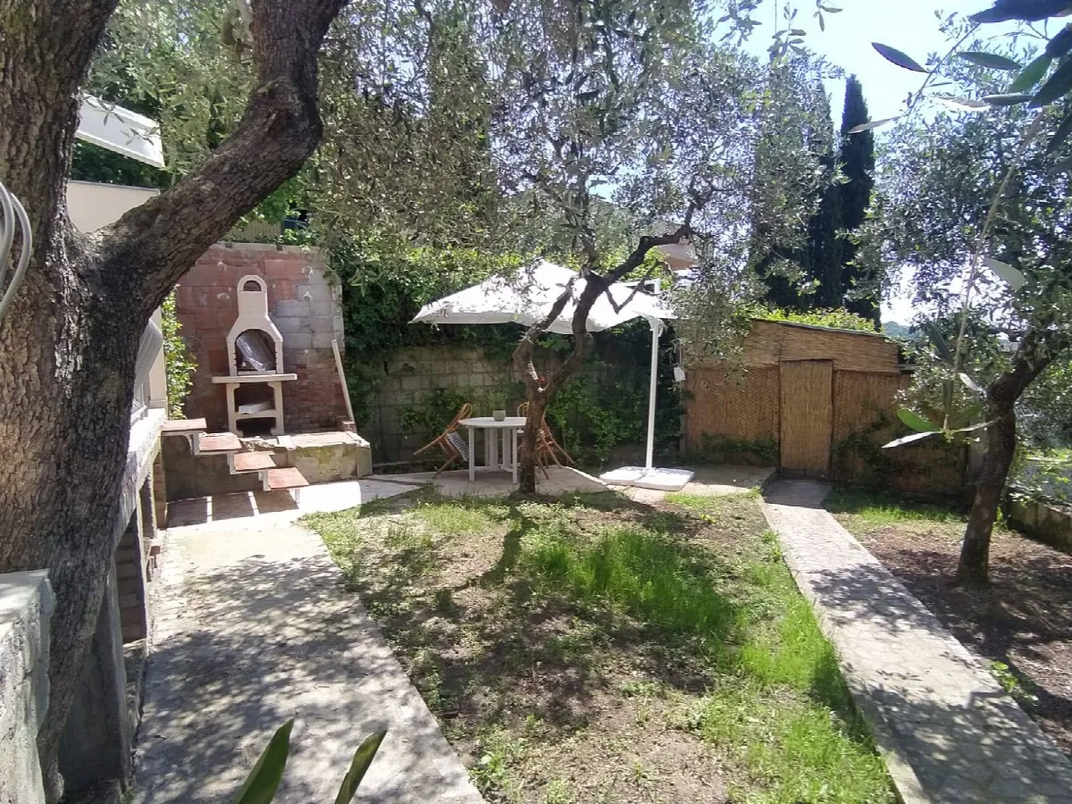 Appartamento al piano terra ristrutturato in villetta bifamiliare in vendita a Monsummano Terme - foto 2
