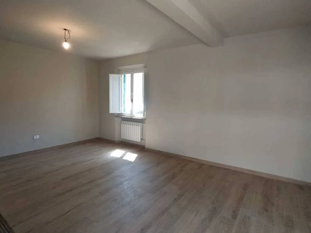Appartamento al piano terra ristrutturato in villetta bifamiliare in vendita a Monsummano Terme - foto 4