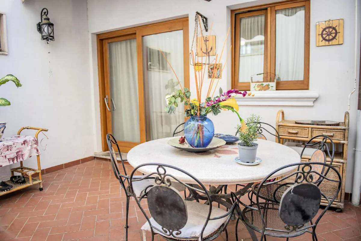 Appartamento di ampia superficie con entrata indipendente disposto al piano terra e primo  in vendita a San Vincenzo - foto 8