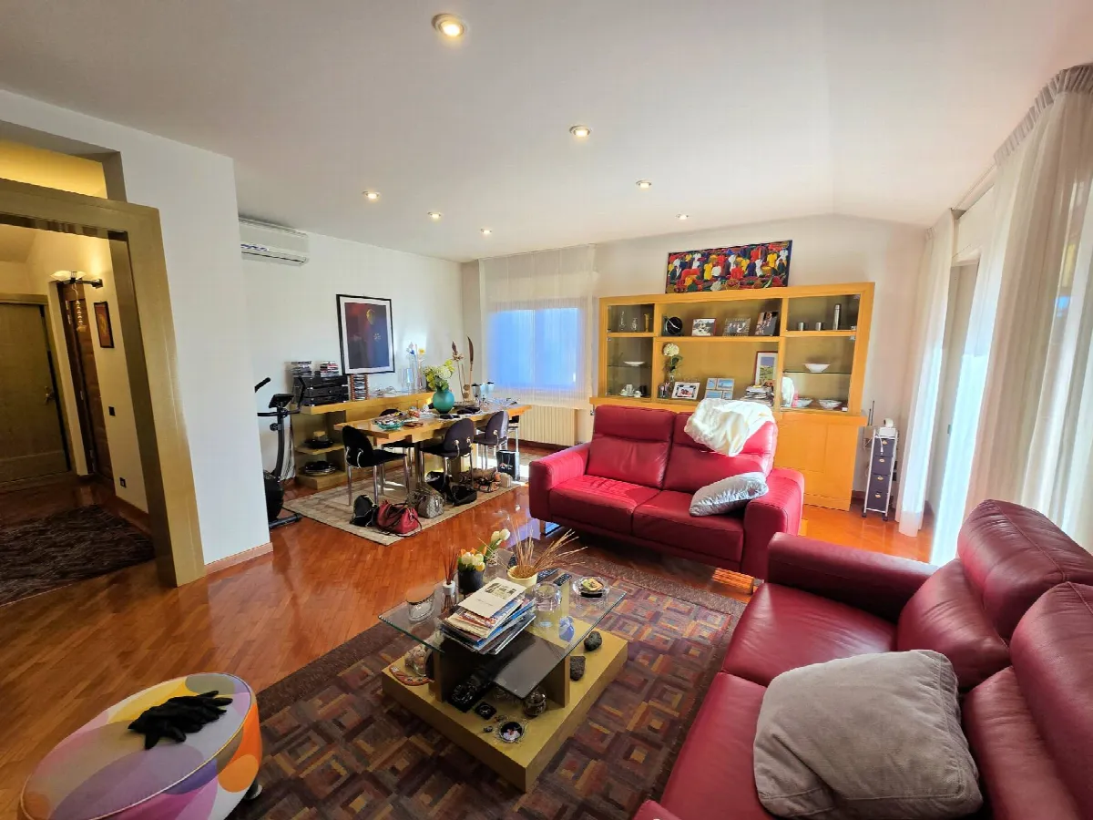 Appartamento posto al piano primo di villetta bifamiliare con garage e giardino in vendita a Buggiano, Borgo a Buggiano - foto 4