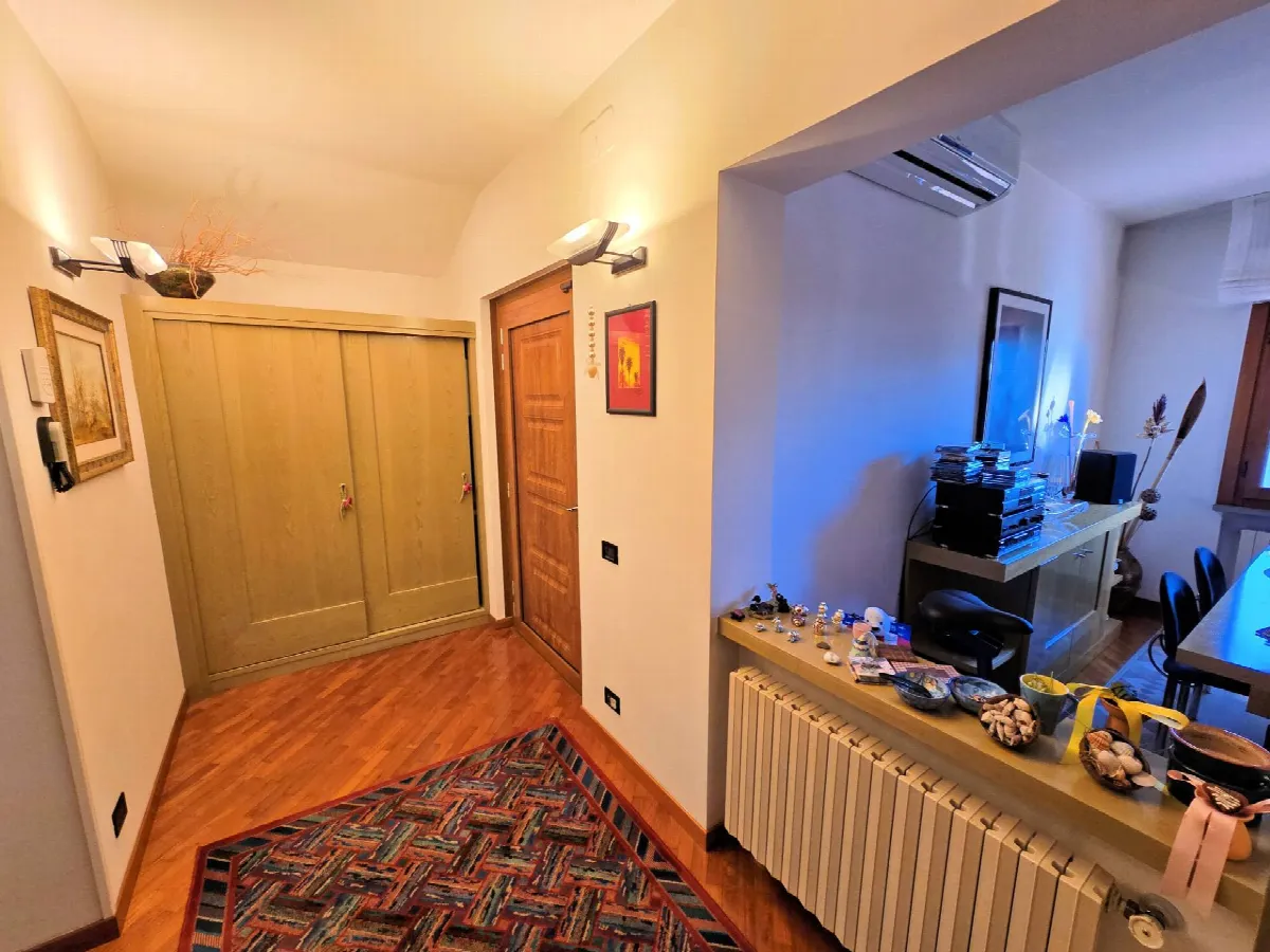 Appartamento posto al piano primo di villetta bifamiliare con garage e giardino in vendita a Buggiano, Borgo a Buggiano - foto 5