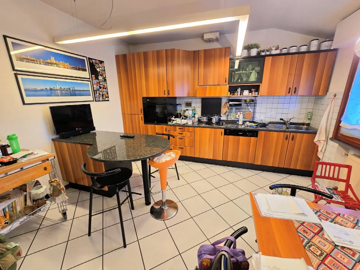 Appartamento posto al piano primo di villetta bifamiliare con garage e giardino in vendita a Buggiano, Borgo a Buggiano - foto 6