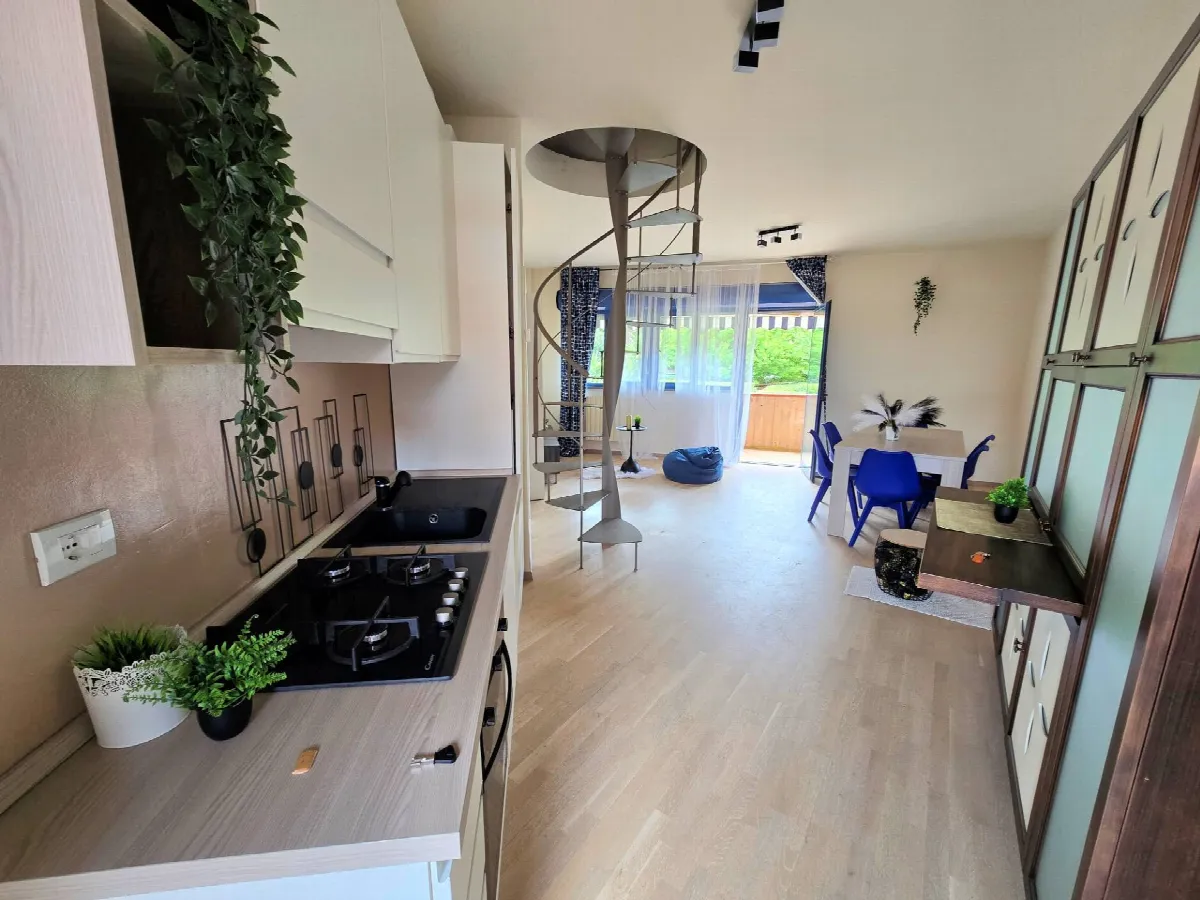 Appartamento al piano primo con ascensore in complesso residenziale con piscina in vendita a Rosignano Marittimo, Castiglioncello - foto 1