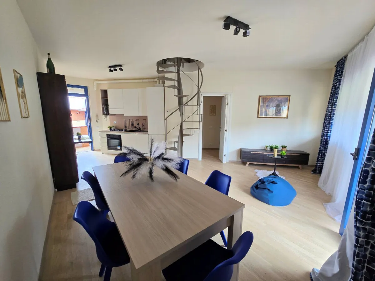 Appartamento al piano primo con ascensore in complesso residenziale con piscina in vendita a Rosignano Marittimo, Castiglioncello - foto 2